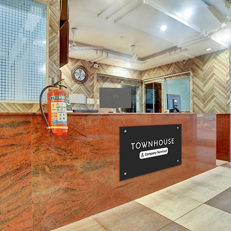 Townhouse Eluru Ξενοδοχείο Εξωτερικό φωτογραφία