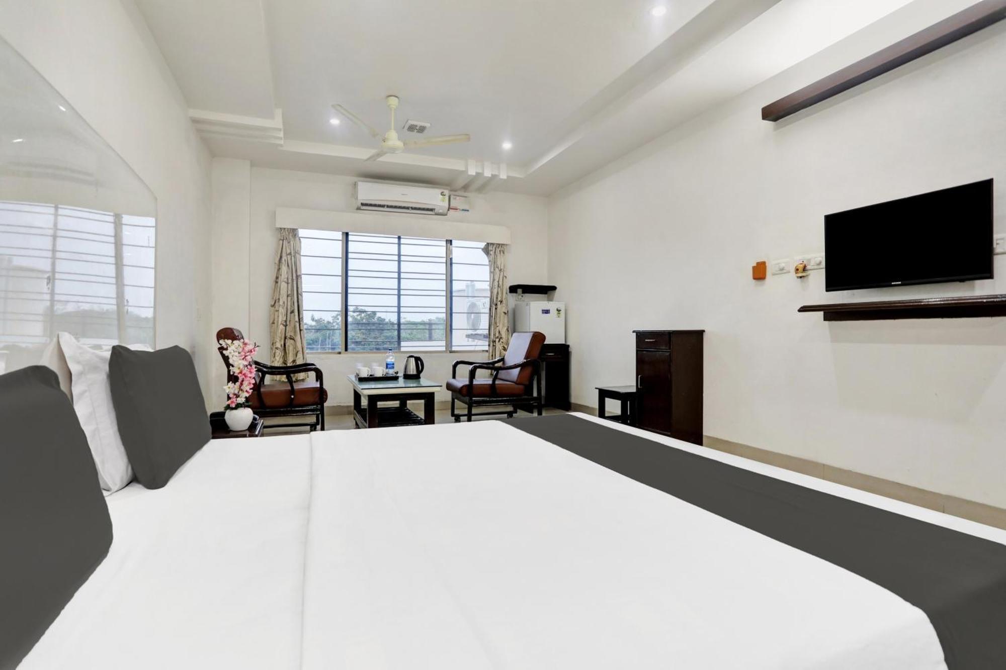 Townhouse Eluru Ξενοδοχείο Εξωτερικό φωτογραφία