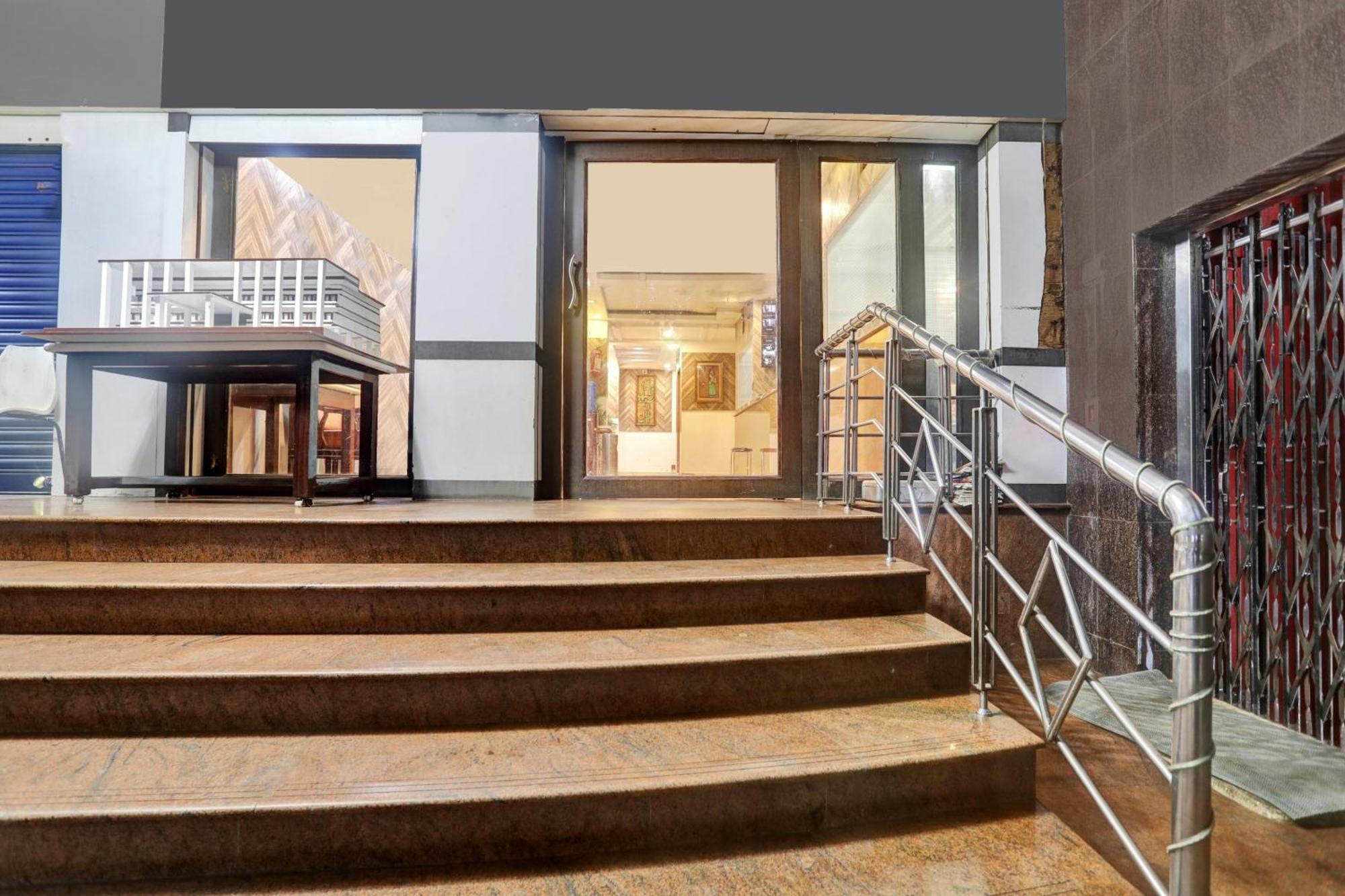 Townhouse Eluru Ξενοδοχείο Εξωτερικό φωτογραφία
