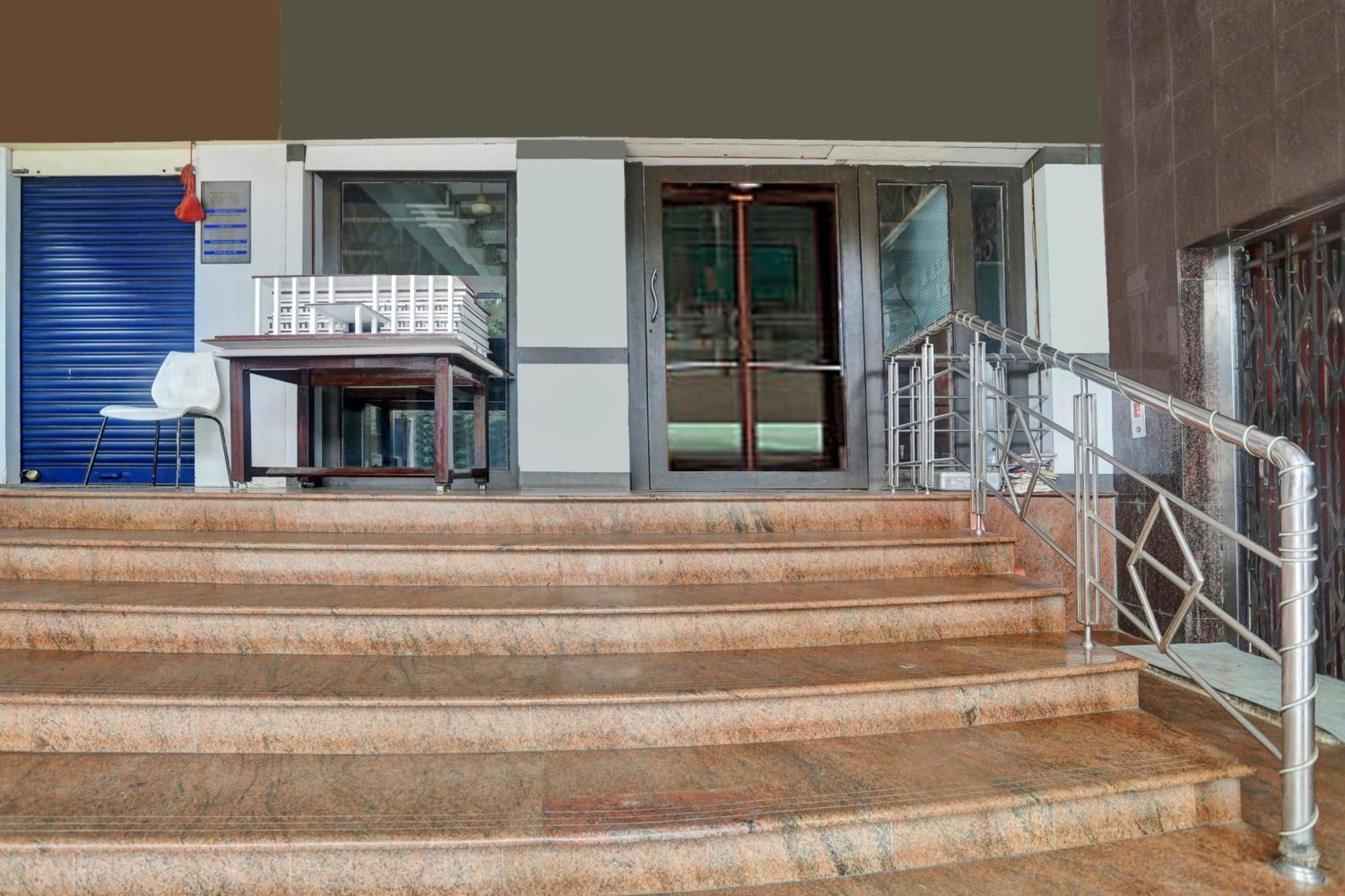 Townhouse Eluru Ξενοδοχείο Εξωτερικό φωτογραφία