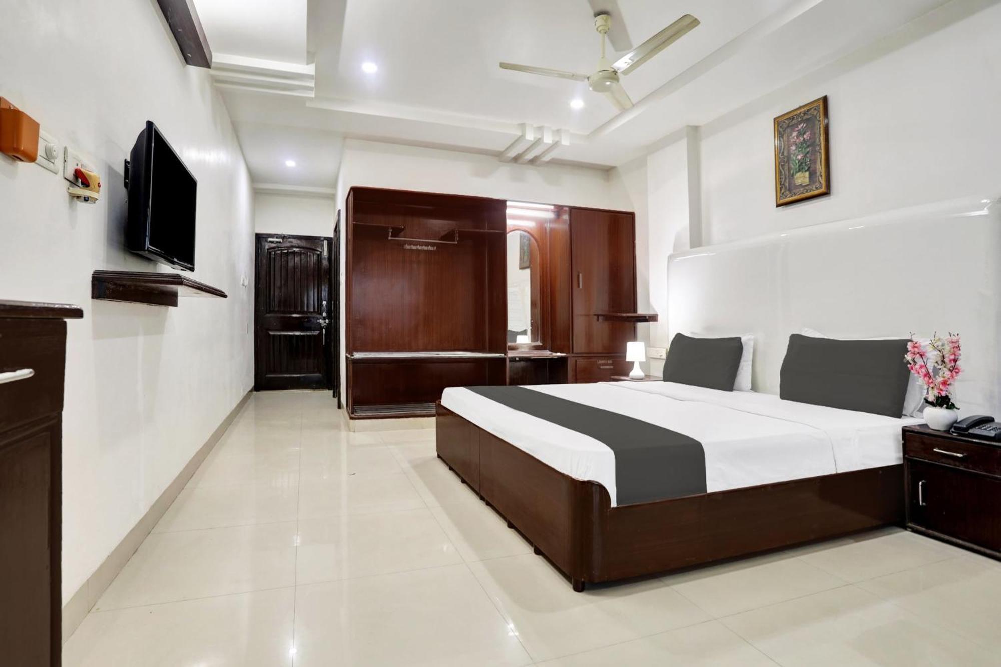 Townhouse Eluru Ξενοδοχείο Εξωτερικό φωτογραφία