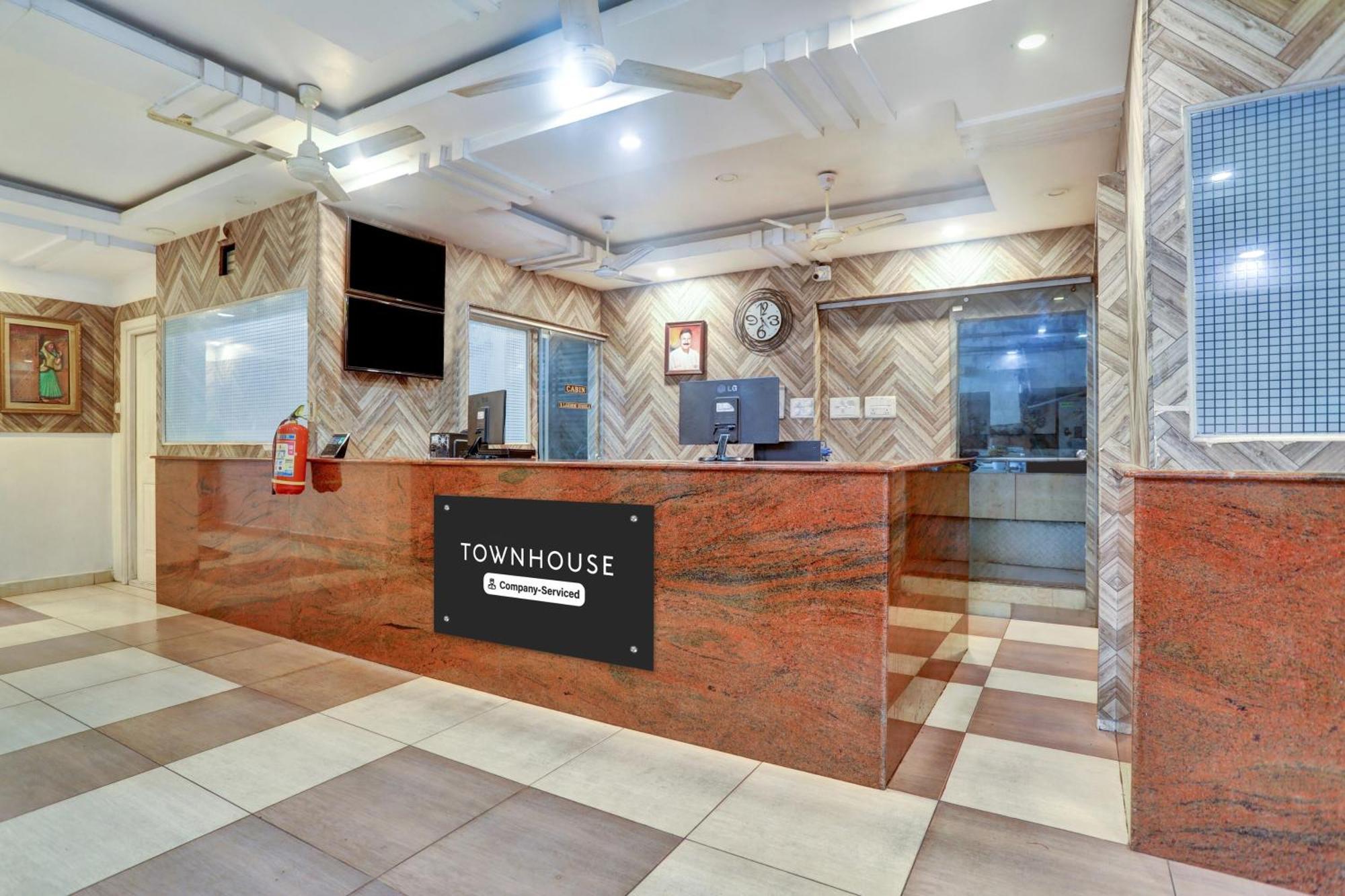Townhouse Eluru Ξενοδοχείο Εξωτερικό φωτογραφία